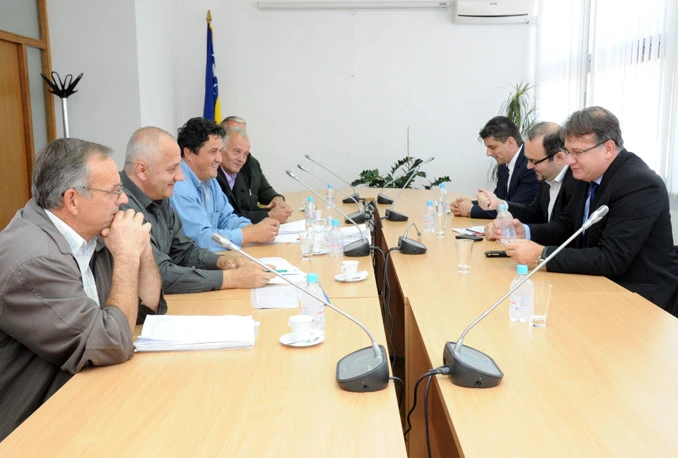 Nikšić sa predstavnicima 'Krivaje': Potrebno osigurati 575 000 KM za 62 radnika