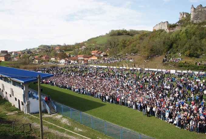 10.000 ljudi odalo počast trojici poginulih navijača
