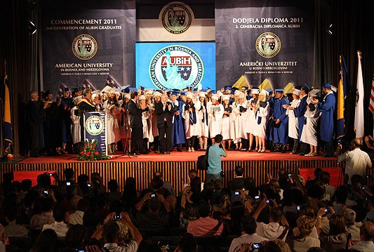 Promovirana druga generacija diplomanata Američkog univerziteta u BiH