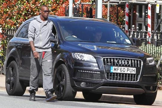 Balotelli opet pravi probleme