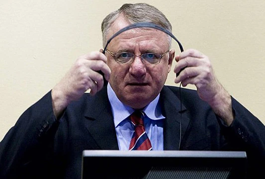 Mladića dočekao Šešelj