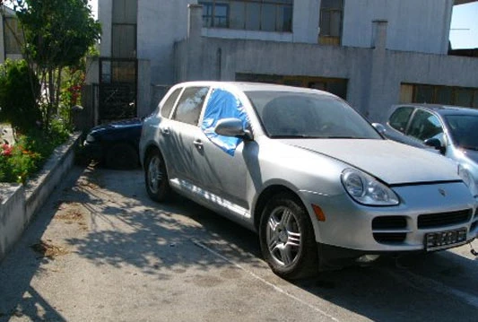 U Broćancu pronađen Porsche, za kojeg postoje indicije da potječe iz teške krađe