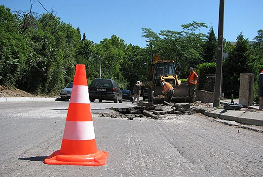 Traju radovi na sanaciji prometnice prema naselju Bijeli brijeg