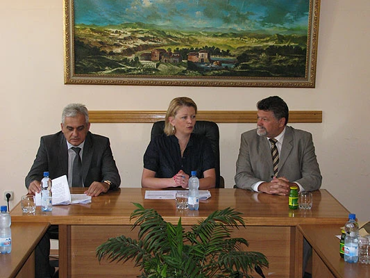 Potpisani ugovori za implementiranje redovitog programa radova u Vodoprivredi
