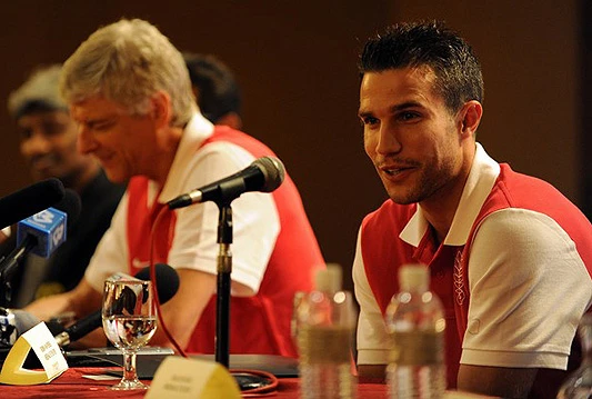 Van Persie: Arsenal mora trošiti više na pojačanja