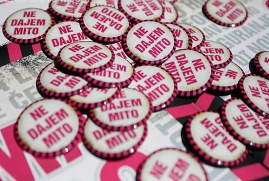 Bedževima "Ne dajem mito" protiv korupcije u zdravstvu