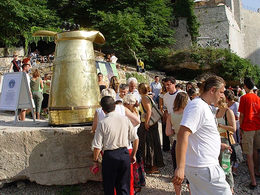 Iz najveće džezve na svijetu za 7 godina kavu popilo pola milijuna ljudi