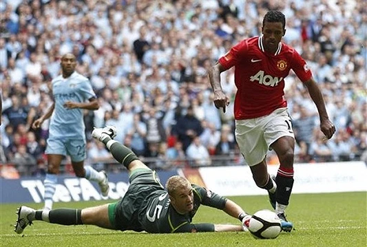 Manchester United sezonu otvorio trofejem