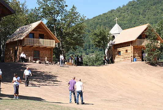 Otvoreno etno selo "Remić"