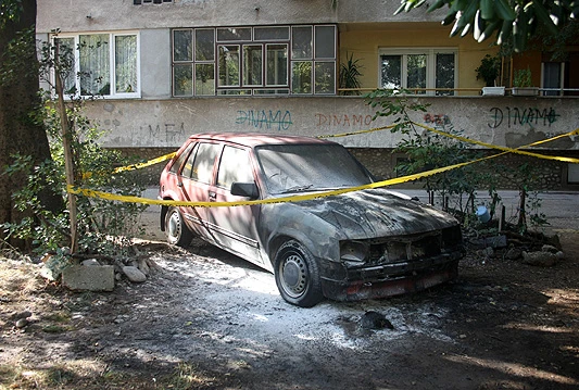 Zapaljeno šest automobila u Mostaru