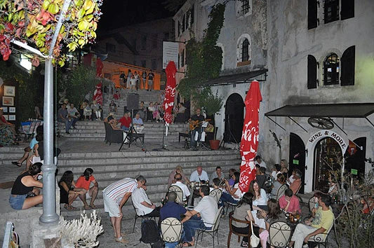 Zatvorene ''Šantićeve večeri poezije 2011.''
