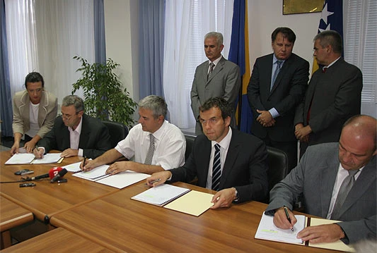 Potpisan ugovor o izgradnji autoceste na koridoru Vc, dionica Bijača - Kravice