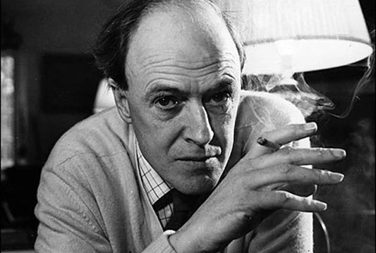 Roald Dahl, autor poznatog romana Charlie i tvornica čokolade, rođen je na današnji dan