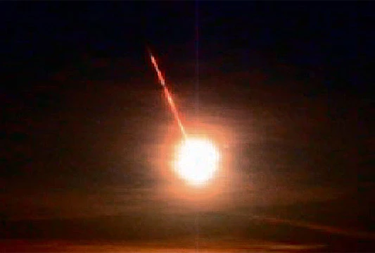 Nebo velikom brzinom proparala misteriozna svjetlost