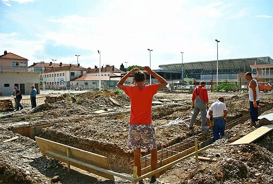Radovi na izgradnji balon dvorane u Čapljini u punom jeku