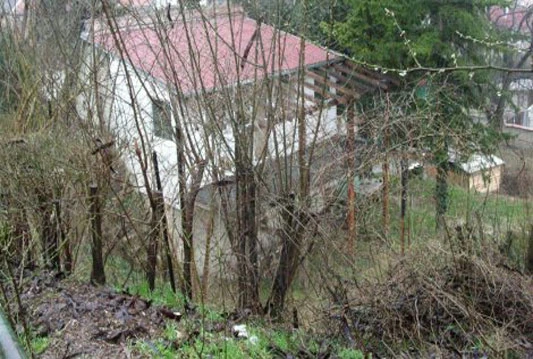 Radili na sanaciji klizišta pa ih zatrpala zemlja, dva radnika poginula