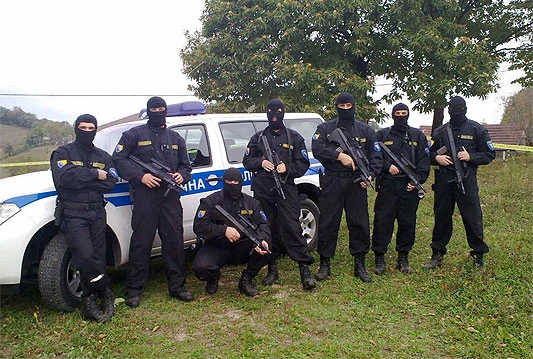 Granična policija BiH otkrila laboratorij za proizvodnju droge u Velikoj Kladuši