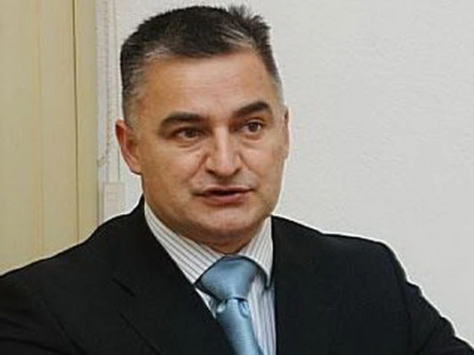 Uvesti dodatni porez na brzu hranu