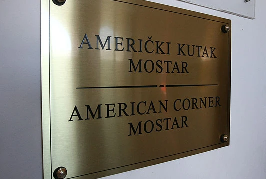 Vlada nije uplatila još nijednu marku za djelatnicu koja radi u Američkom kutku