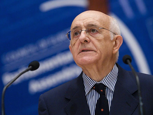 Preminuo sudac Antonio Cassese