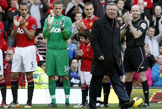 Ferguson za četvrt stoljeća na klupi Uniteda dobio svoju tribinu