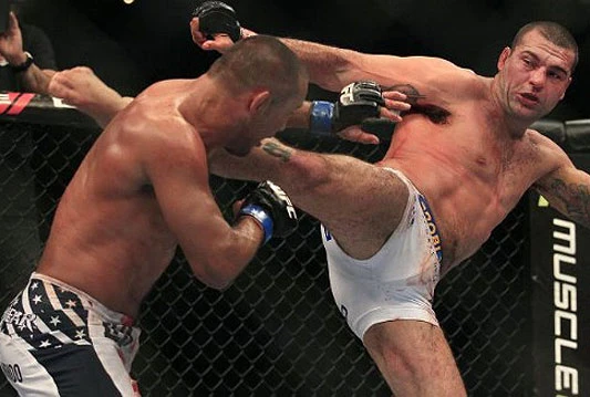 Henderson svladao Shoguna u jednoj od najboljih MMA borbi ikad