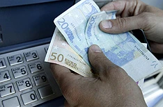 Europljani masovno povlače novac iz banaka