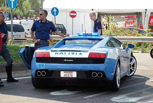 Talijanska policija razbila 'Lamborghinija'