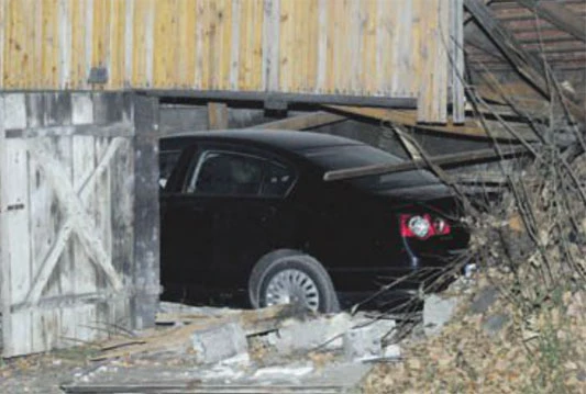 Uništio automobil Vijeća ministara, pa pobjegao s mjesta nesreće