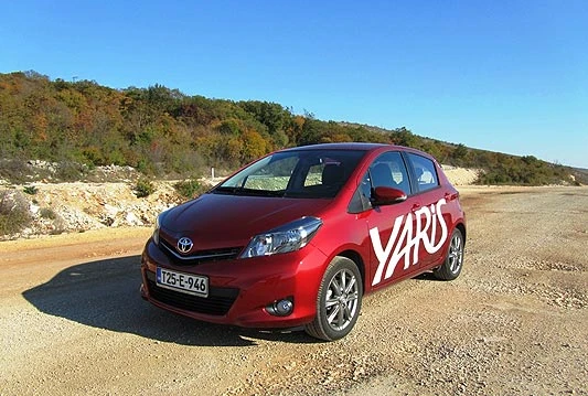 Toyota Yaris 1.3 VVT-i Sport