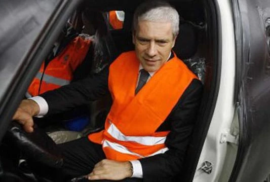 Boris Tadić se provozao u novom, srpskom modelu Fiata 'El zero': Krajem 2012. na ceste se vraća Fićo