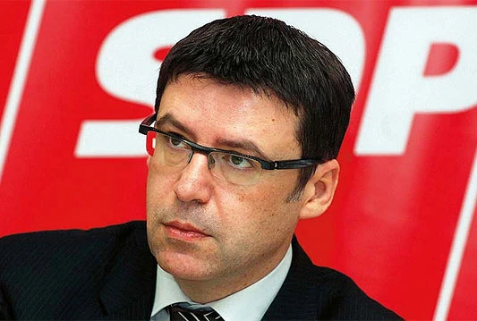 Budući hrvatski ministar Željko Jovanović: Mamiću, bahata kukavico, odlazi iz sporta!