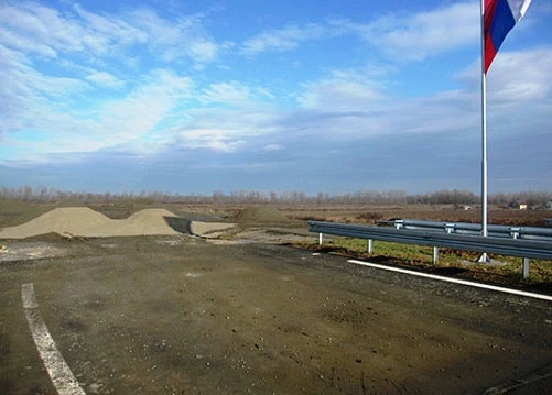 Svečano otvorena autocesta završava na livadi