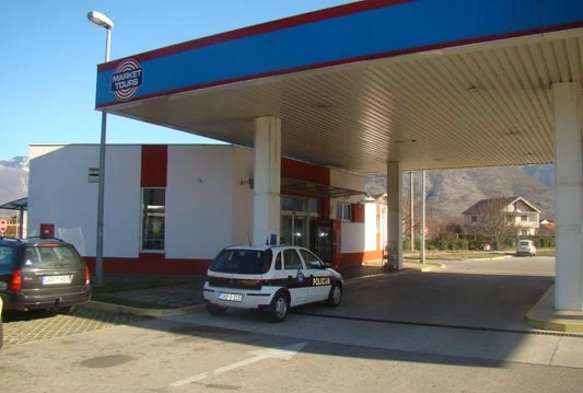 Radnik benzinske crpke u Potocima svezan, otuđena nepoznata količina novca