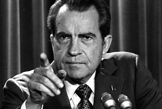 Nixon je bio gay, a ljubovao je s mafijašem?