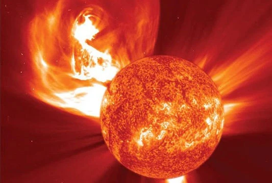 Solarna oluja u sljedeća tri dana mogla bi pogasiti sve mobitele na Zemlji