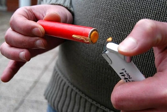 'Zaigrao' se s pirotehnikom, pa teško ozlijedio oko, šaku i natkoljenicu