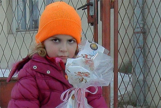 UNHCR i privatni donatori podijelili novogodišnje paketiće djeci u stanju potrebe