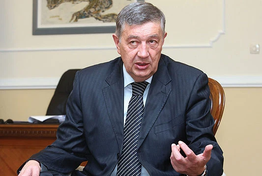 Radmanoviću uručena doktorska disertacija Ive Andrića
