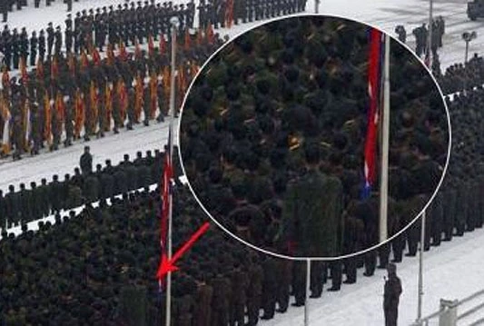 Otkriven misterij 'divovskog vojnika' sa sprovoda Kim Jong-ila