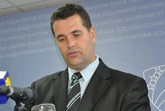 Tuzla: Pijani vozač udario u 'Audi' ministra policije