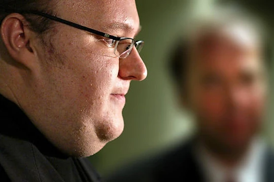 Upoznajte Kima Schmitza – hakera, misterioznog playboyja i vlasnika online servisa Megaupload