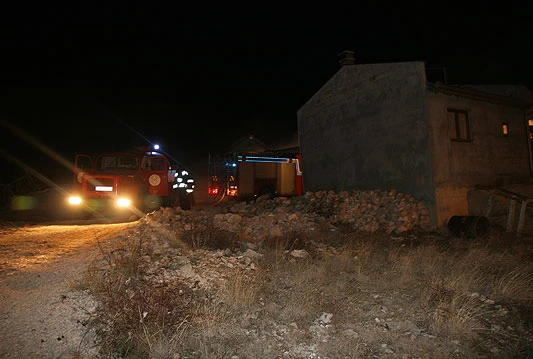U Kozicama kod Mostara izgorjela štala