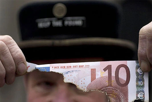 S&P snizio rejtinge devet zemalja eurozone; Schauble: Ne davati veliki značaj procjenama agencija!