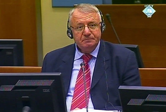 Šešelj vraćen u pritvor