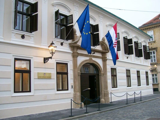 PDV u Hrvatskoj povećan na 25 posto