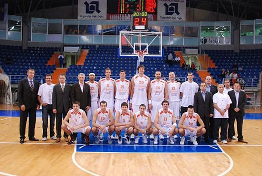 Košarkaši Hemofarma nadomak Mostara blokirani 30 sati, neizvjesno odigravanje utakmice
