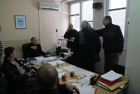 CZ poziva dobrovoljce da pomognu radnicima Elektroprivrede BiH; OKC nudi smještaj