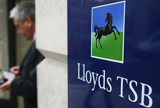 Lloyds traži povrat bonusa od 10 čelnika