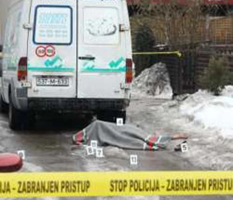 Staricu pregazilo dostavno kombi vozilo